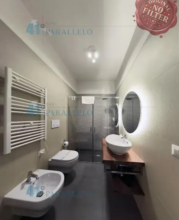 Photo 8 of 10, 41 Parallelo - Comfort rooms