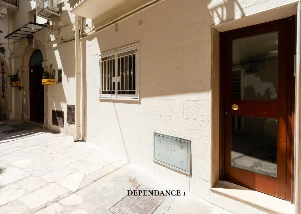 Photo 9 of 10, Porta Piccola Luxury Home