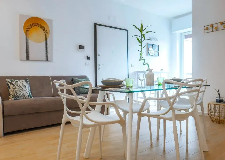 Photo 1 of 10, Rossani Miniapartdeluxe - Business Suite