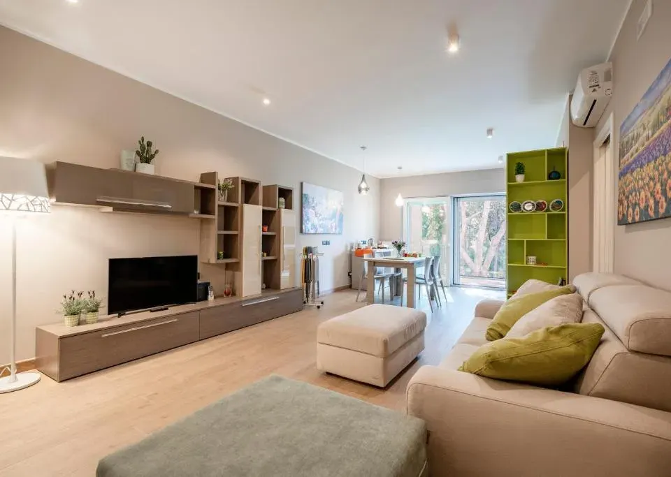 Photo 6 of 10, GuestHost - Casa Green Joyful Apartment