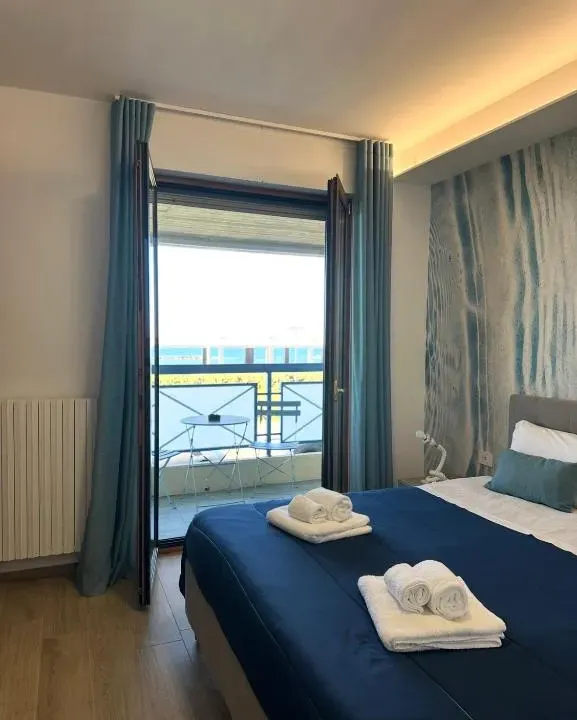 Photo 2 of 10, Stella Marina
