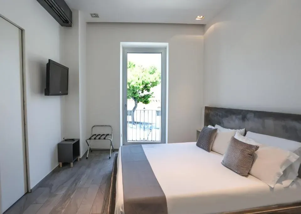 Photo 2 of 10, Casa Almika Castello Svevo Apartment