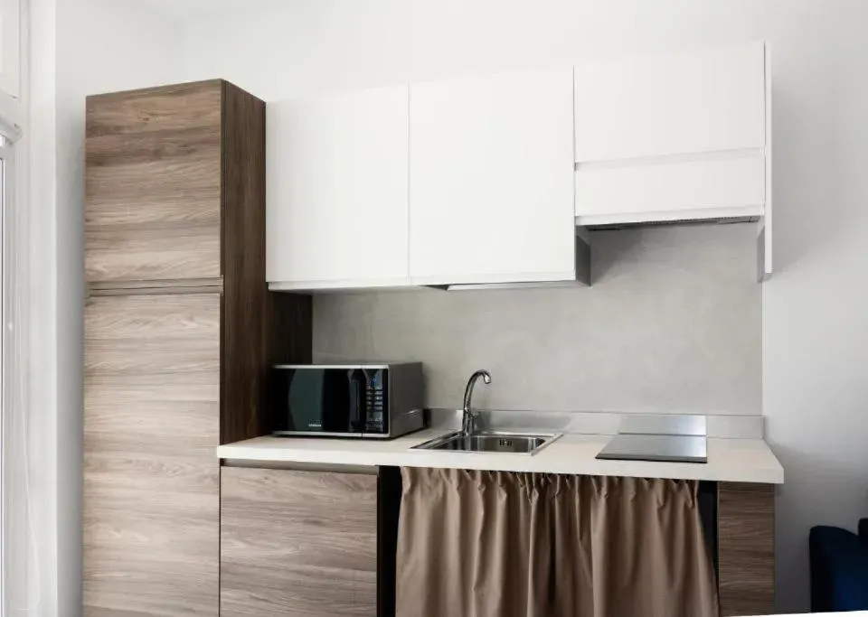 Photo 6 of 10, BeeApartments Bari