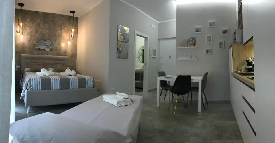 Photo 6 of 10, Suite107