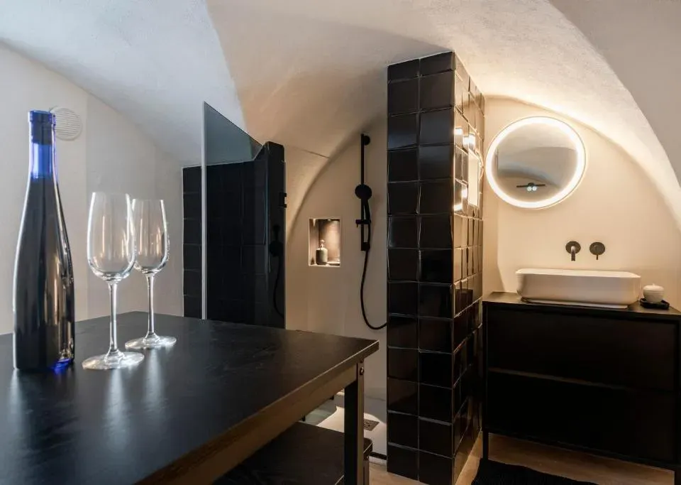 Photo 8 of 10, GuestHost - Vaulted Rooms in the heart of Bari