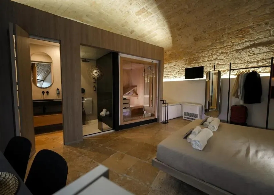 Photo 3 of 10, Myra Bari Bed & Spa