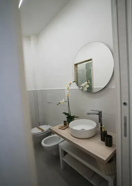 Photo 9 of 10, Arco Alto Rooms