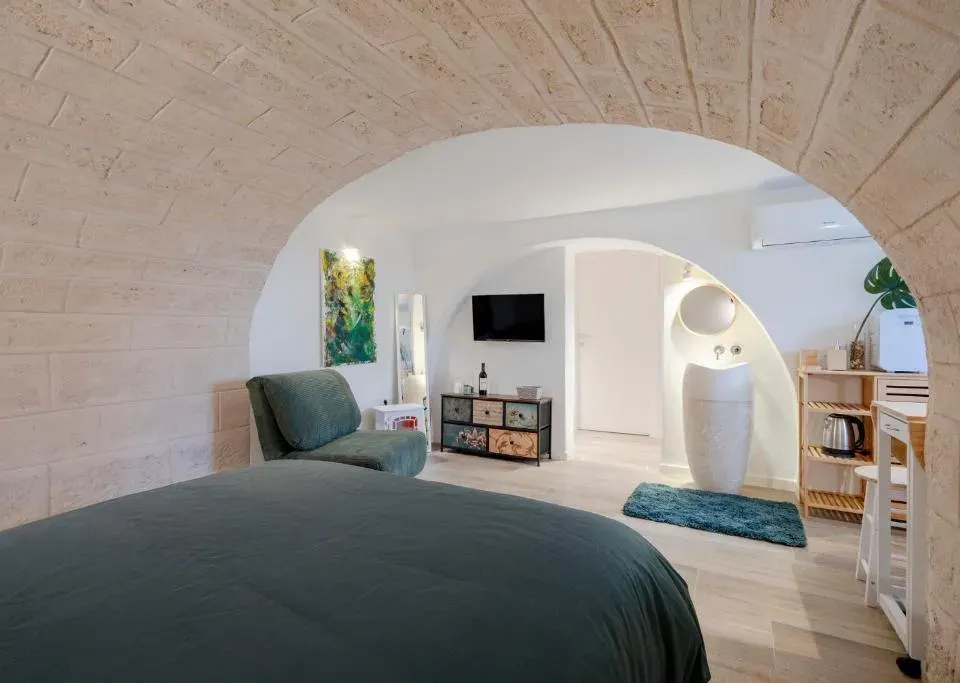 Photo 5 of 10, GuestHost - Vaulted Rooms in the heart of Bari