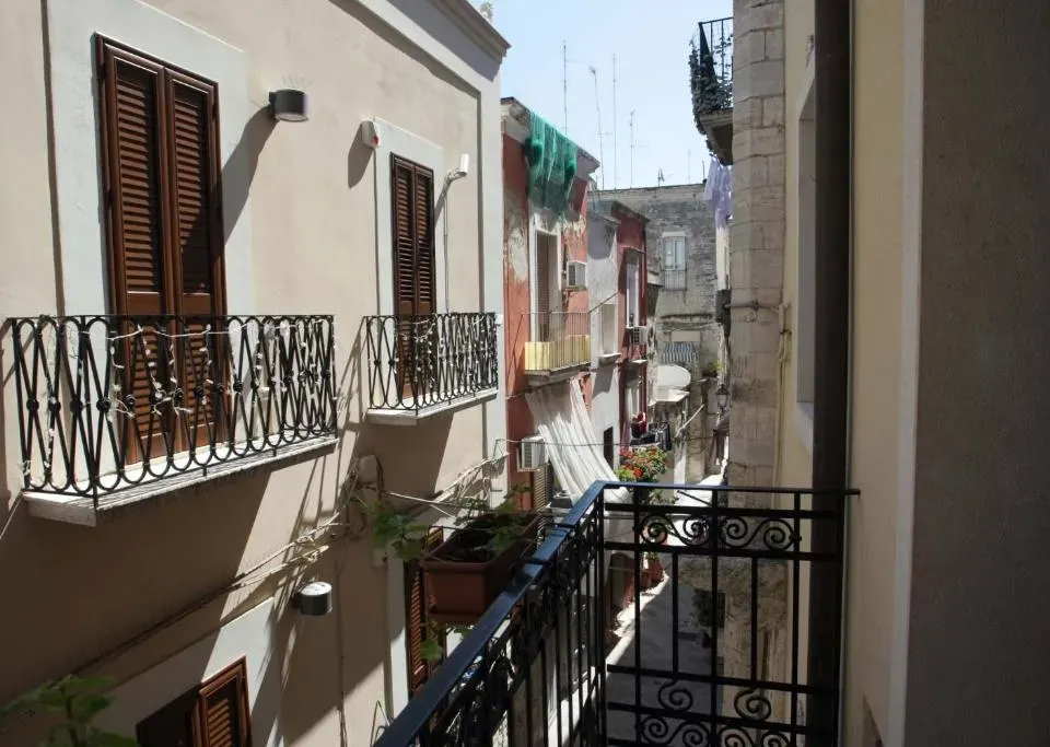 Photo 5 of 10, Dei Meravigli