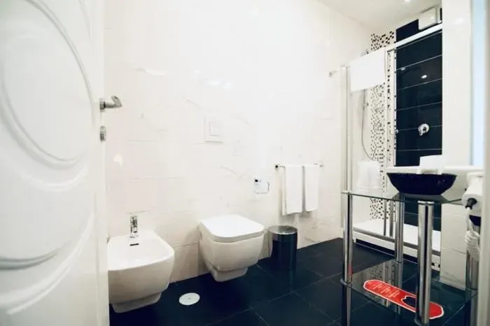 Photo 3 of 10, Les Suites Bari BED AND BREAKFAST