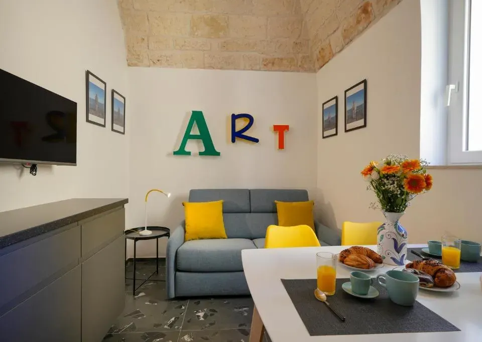 Photo 1 of 10, GuestHost - StayArt - Contemporary home for travellers