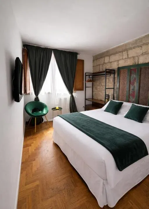 Photo 2 of 10, Bari LandLord 71 - Central Rooms