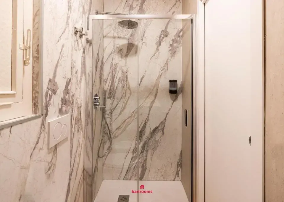 Photo 7 of 10, Barirooms - Suppa 14