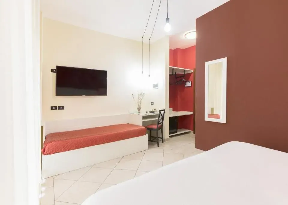 Photo 3 of 10, Hotel La Baia