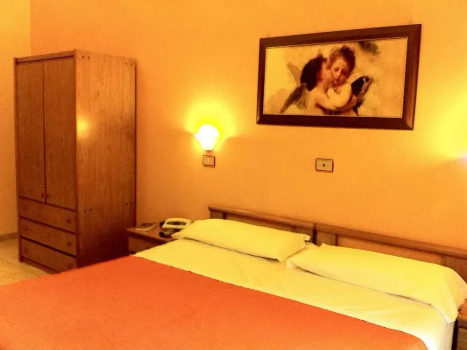Photo 8 of 10, Hotel Pensione Romeo