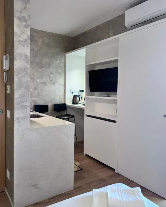 Photo 4 of 10, Best Stay-Corso Italia Suite