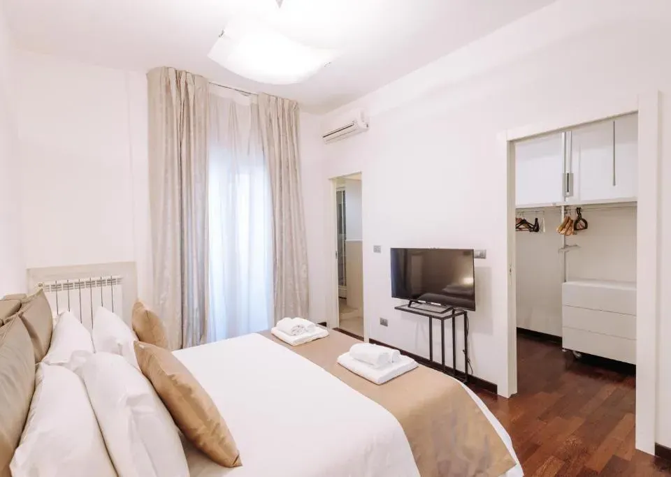 Photo 9 of 10, Enea Luxury Apartments - Piccinni