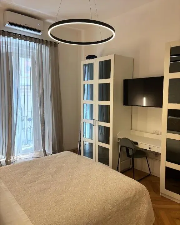 Photo 7 of 10, Lerive Apartment
