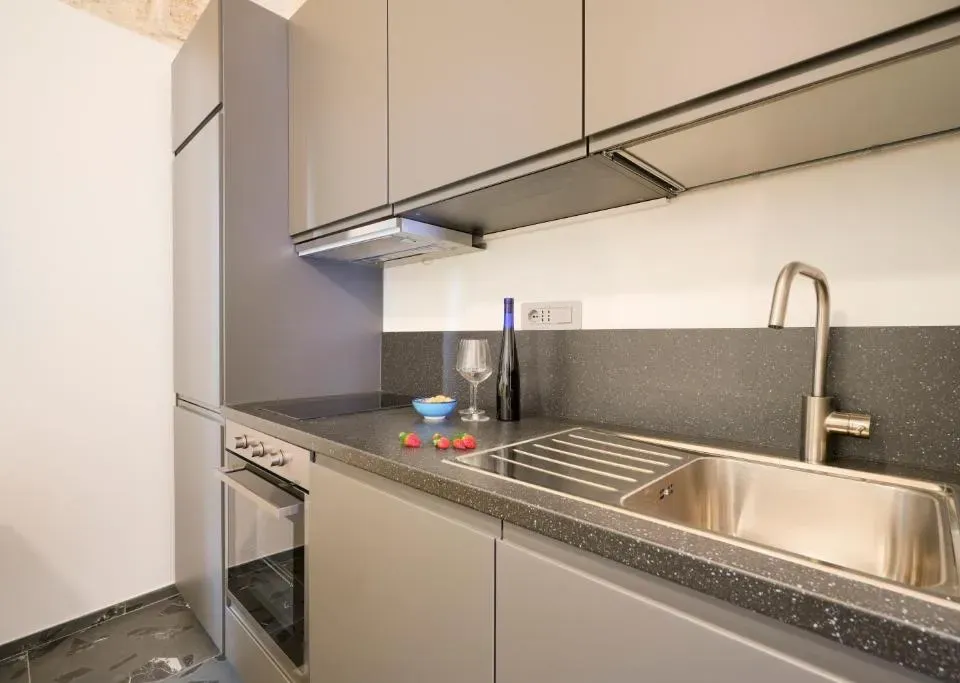Photo 7 of 10, GuestHost - StayArt - Contemporary home for travellers