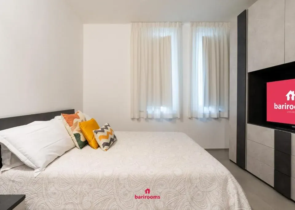 Photo 7 of 8, Davanzati Flat