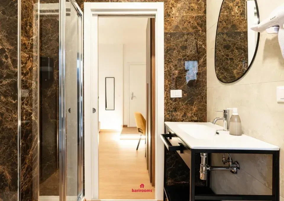 Photo 6 of 10, Barirooms - Petruzzelli