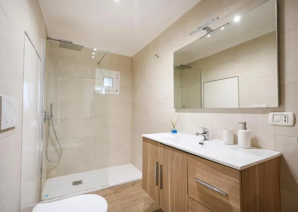 Photo 8 of 10, GuestHost - Oriens 24 - Comfy & Roomy Apartment