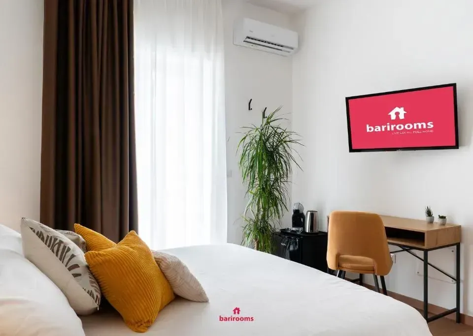 Photo 2 of 10, Barirooms - Cardassi Suites