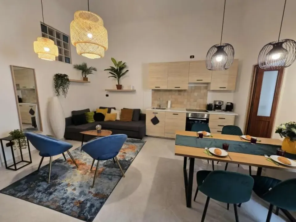 Photo 2 of 10, Bella Bari Big Apartment for maximum 8 people with FREE Air Conditioner and Balcony