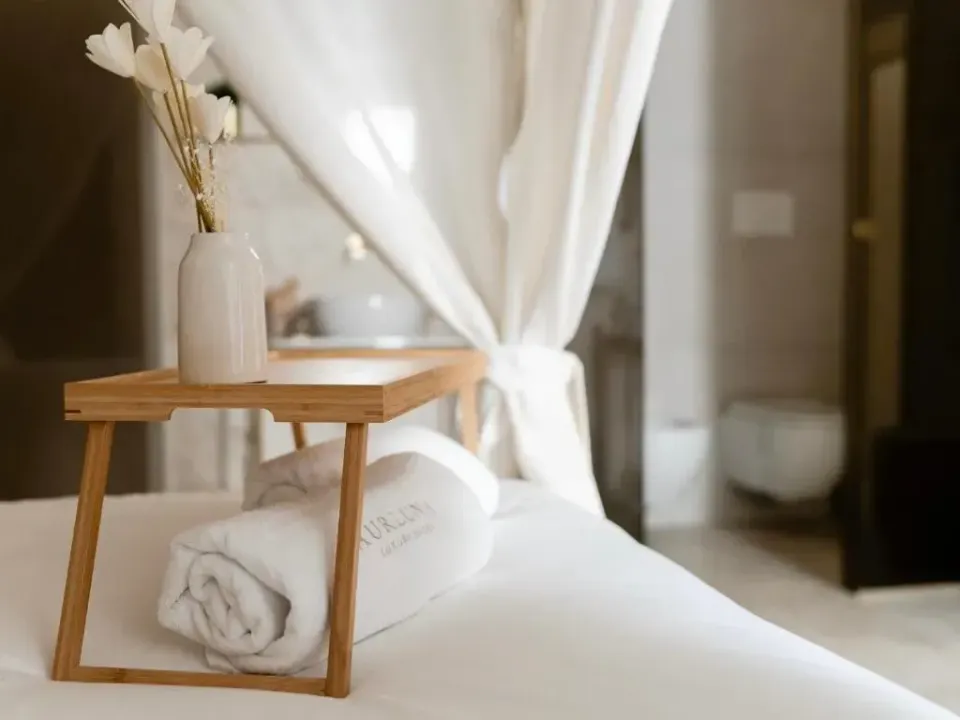 Photo 3 of 10, Aurluna Luxury Suites