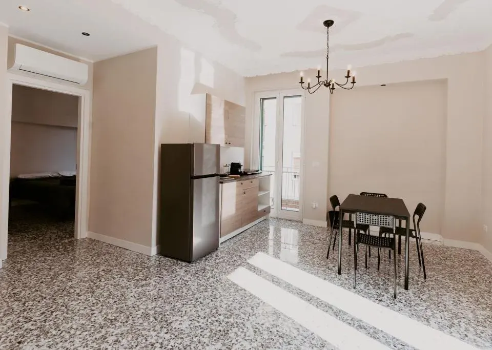 Photo 4 of 10, Manzoni Palace 900