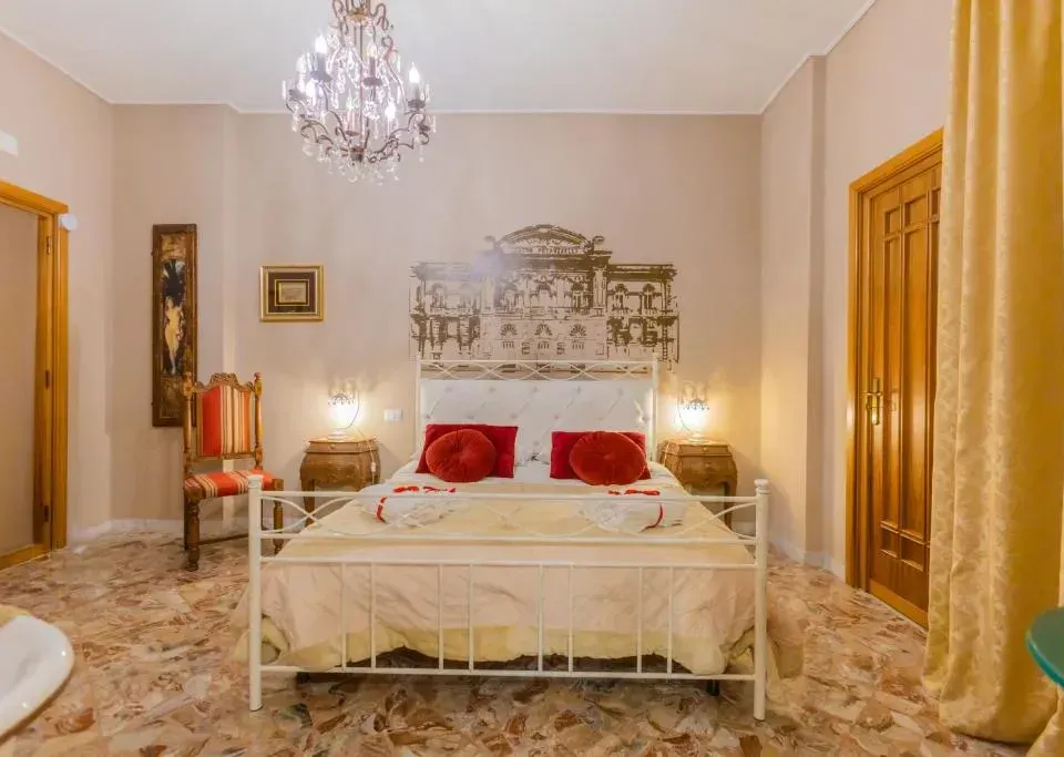 Photo 5 of 10, Bari Antica Boutique B&B