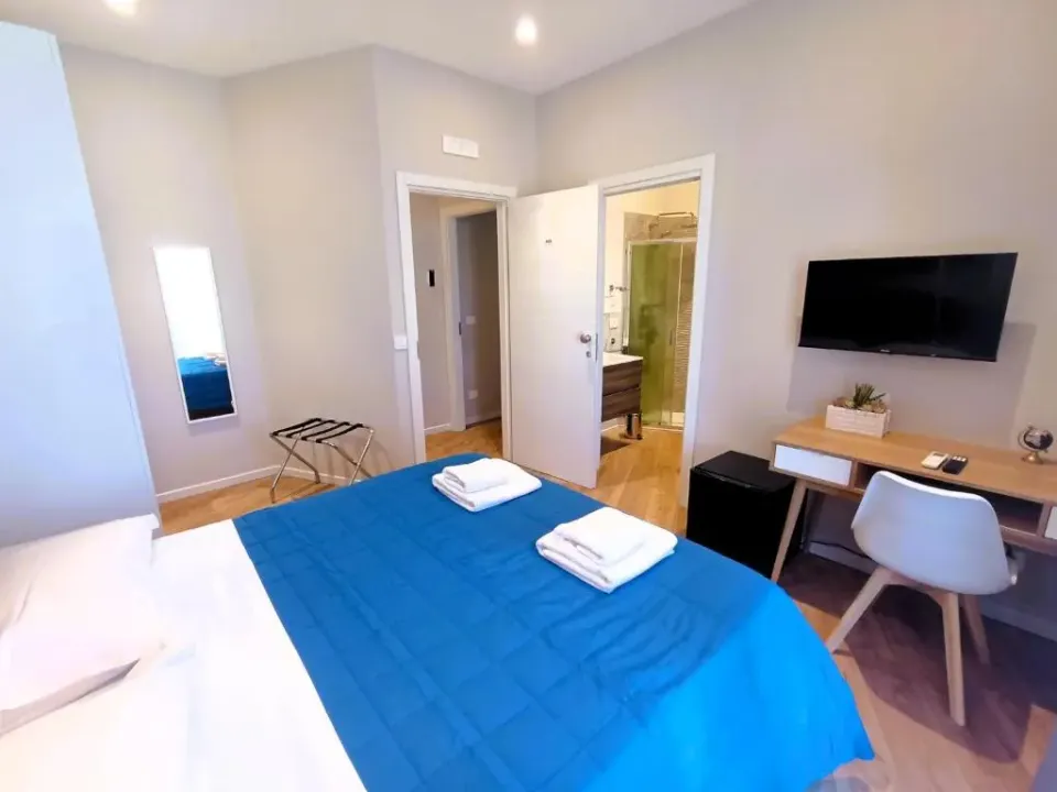 Photo 5 of 10, Angel rooms