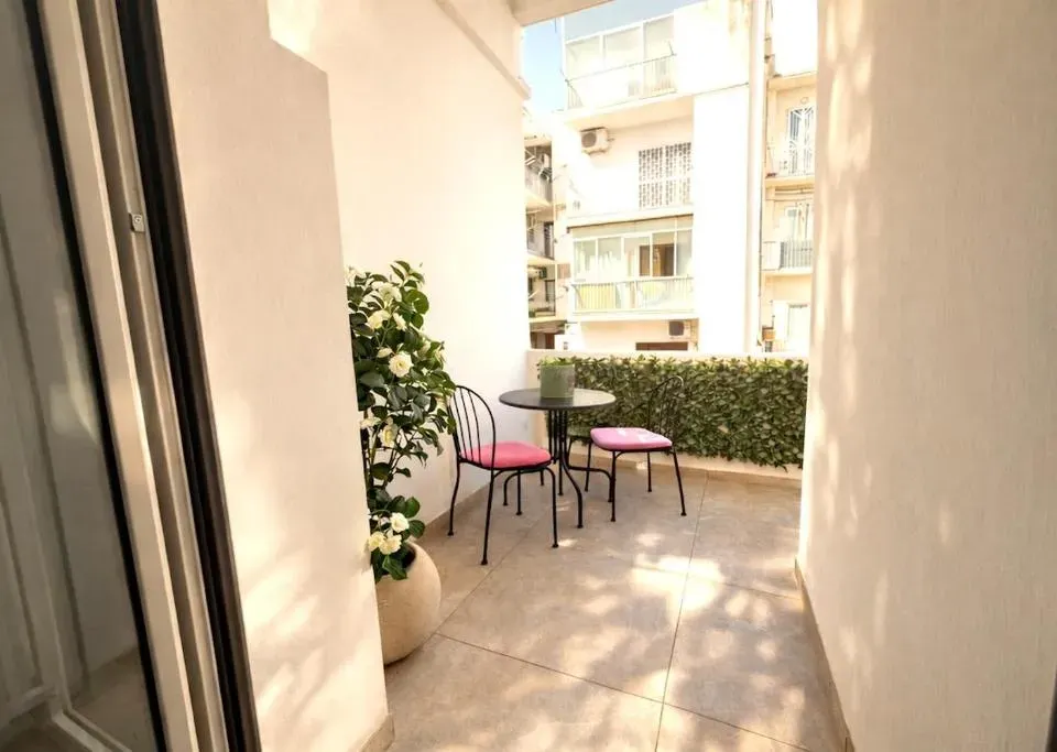 Photo 6 of 10, Apulian Tree Apartment