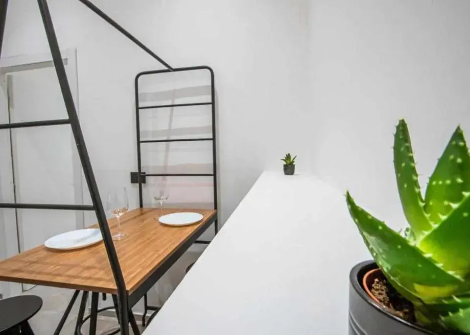 Photo 6 of 10, Astroom apartments