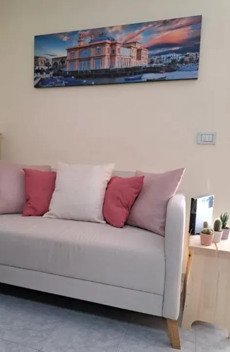 Photo 6 of 10, Blu Marina Apartment