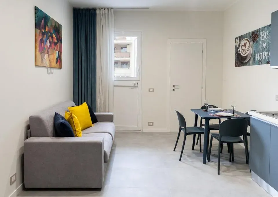 Photo 4 of 10, Almarea Suites by Wonderful Italy