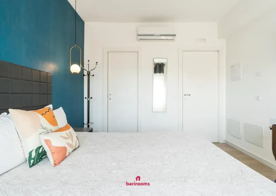 Photo 5 of 10, Barirooms - Carulli Suites