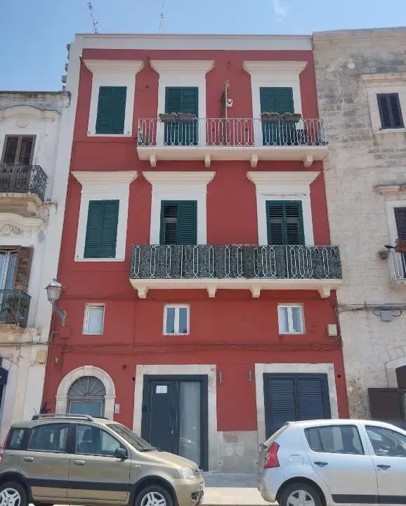 Photo 5 of 10, la vecchia banchina