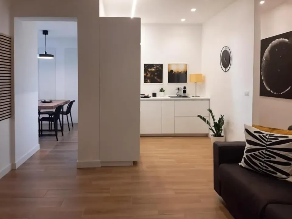 Photo 4 of 10, CRIS HOUSE