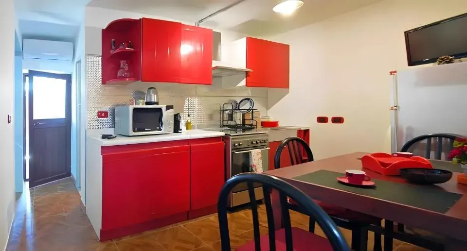 Photo 4 of 10, Sea Breeze Villa - Sole apartment