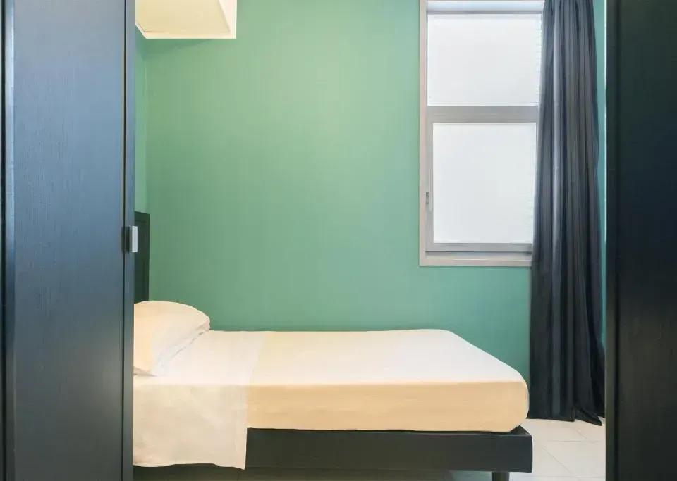 Photo 8 of 10, Executive Business Hotel