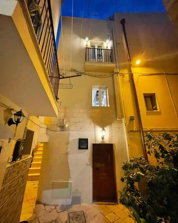 Photo 6 of 10, ROSAS Guest House - Palazzo S, Annunziata