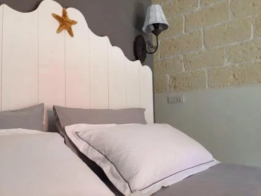Photo 8 of 10, Marè Rooms Bari old town center