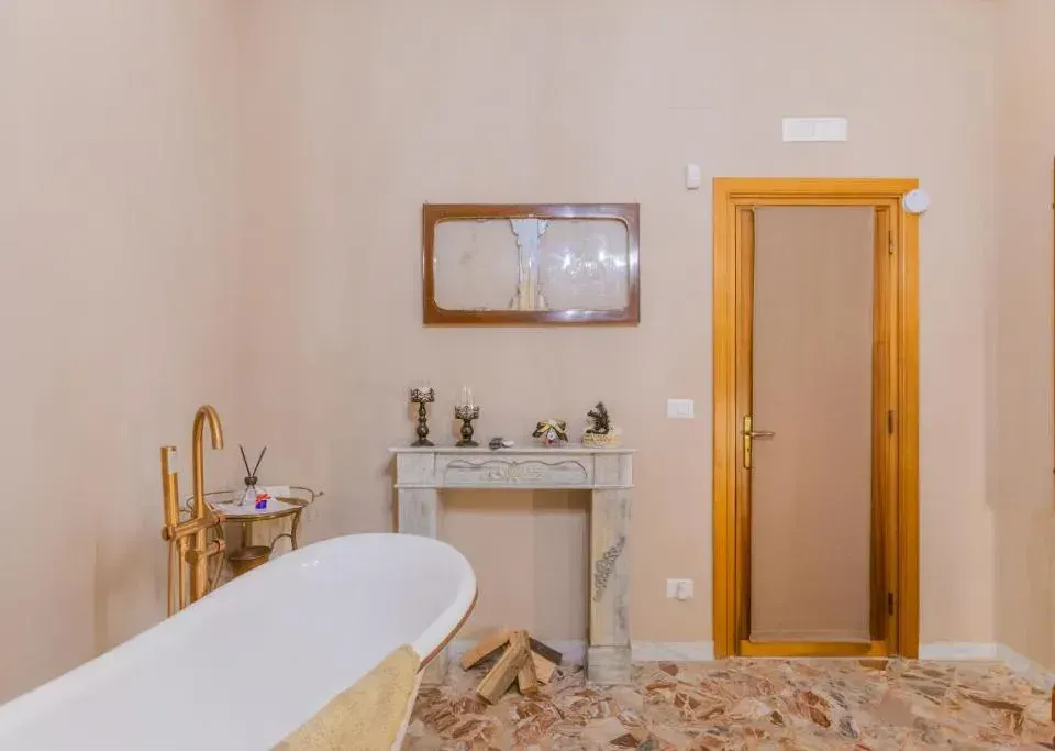 Photo 7 of 10, Bari Antica Boutique B&B