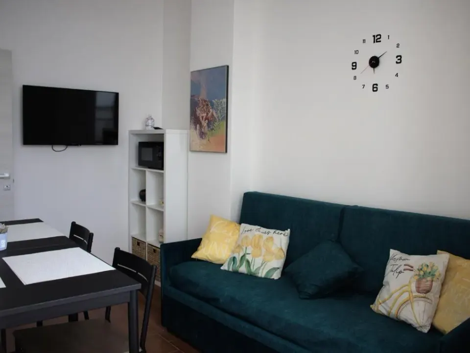 Photo 5 of 10, Flavio's home