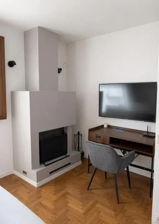 Photo 3 of 10, Bari LandLord 71 - Central Rooms