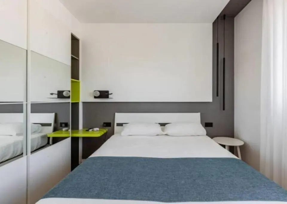 Photo 2 of 10, Carulli Suite Design