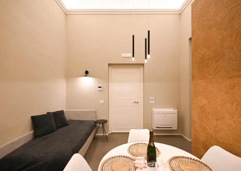 Photo 8 of 10, Me too exclusive apartments - Cognetti 37 Suites
