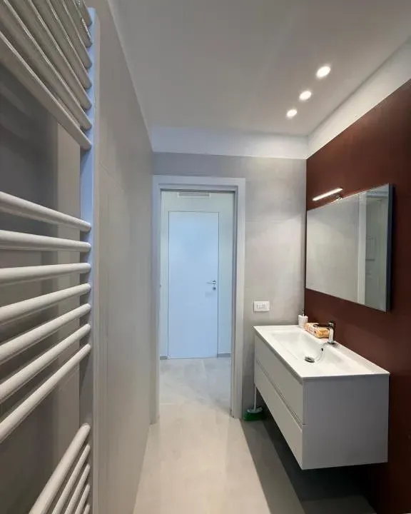 Photo 2 of 10, Sunset Luxury Home
