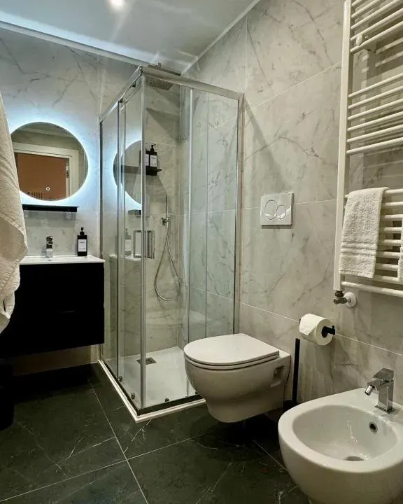 Photo 4 of 10, Eccelsobarese Boutique Apartment - 10 mins from City Center